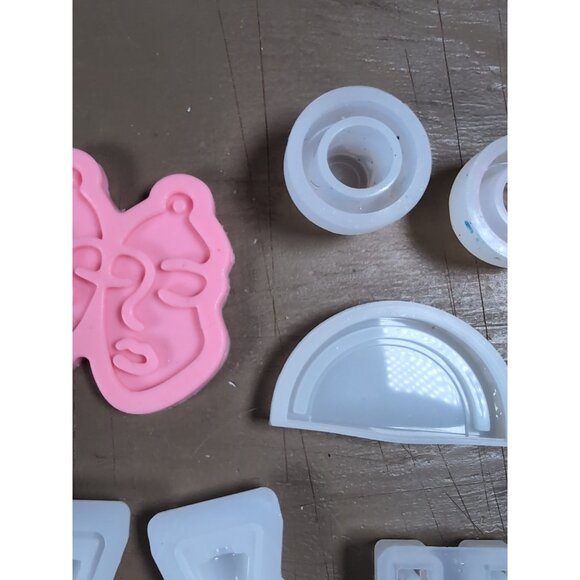 Lot of 22 Silicone Resin or Cake Decoration Moulds/Molds - Picture 6 of 13